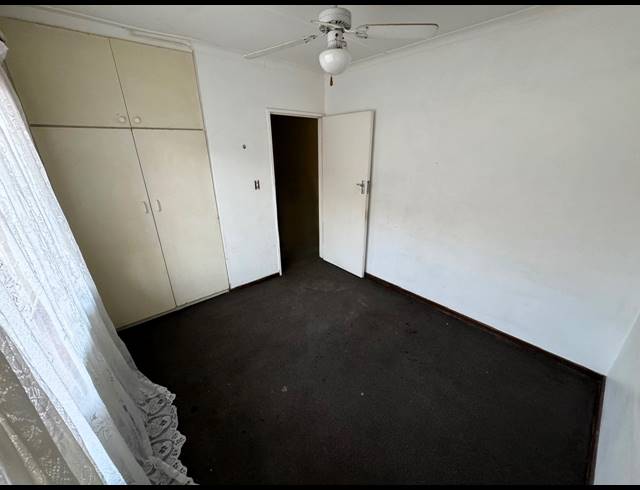 3 BEDROOM APARTMENT FOR SALE IN ESSENWOOD